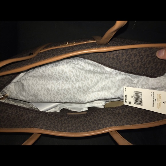 Michael Kors - Picture 3 of 6